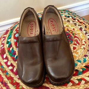 Klogs  brown leather clogs
